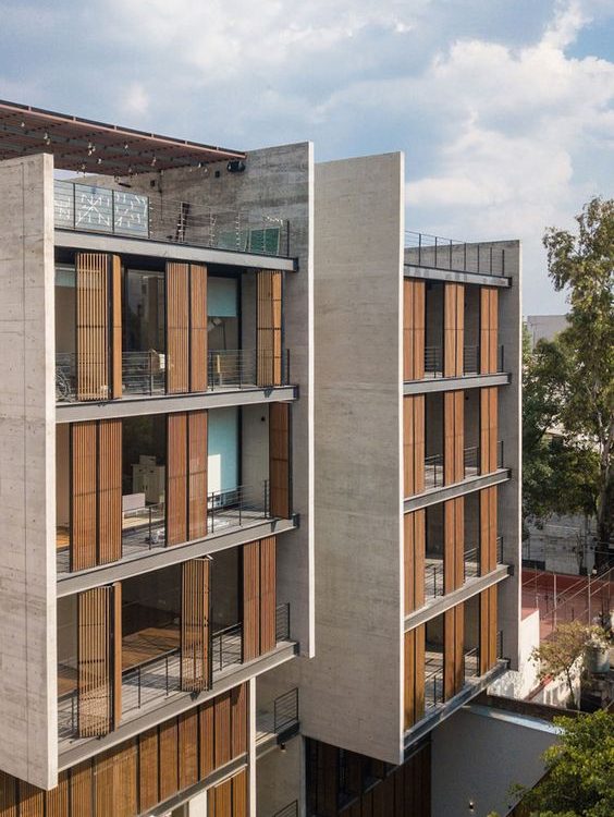 Pemasangan Conwood Plank untuk Gedung Apartemen Modern